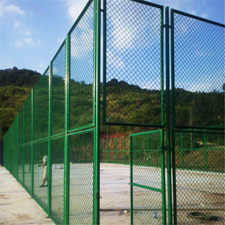 養(yǎng)殖場勾花圍欄網 的廠家